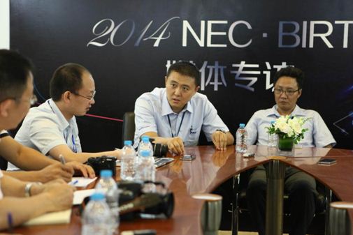 NEC（中国）有限公司显示产品销售支持本部副总经理刘峥答记者问