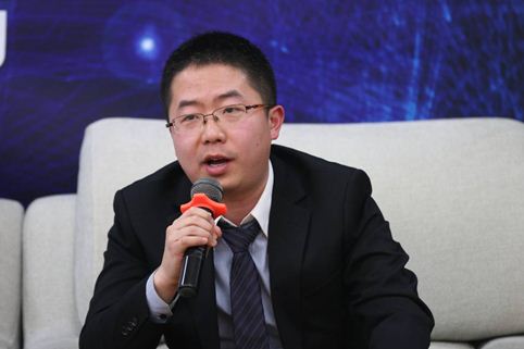 NEC（中国）显示产品解决方案事业部 全国销售经理李彤向媒体诠释“色彩大棚”概念